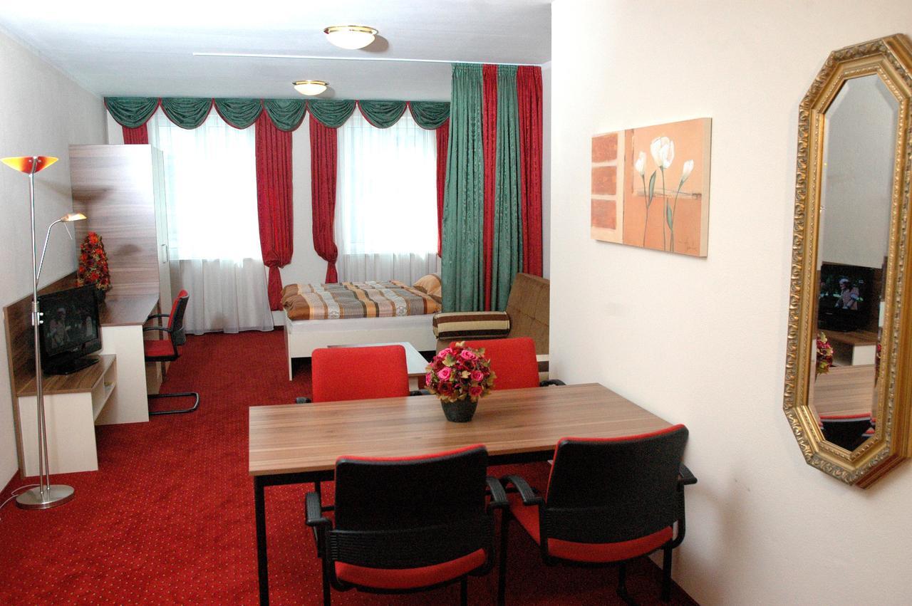 Hotel Garni Daniela Urich Schwanenstadt Dış mekan fotoğraf